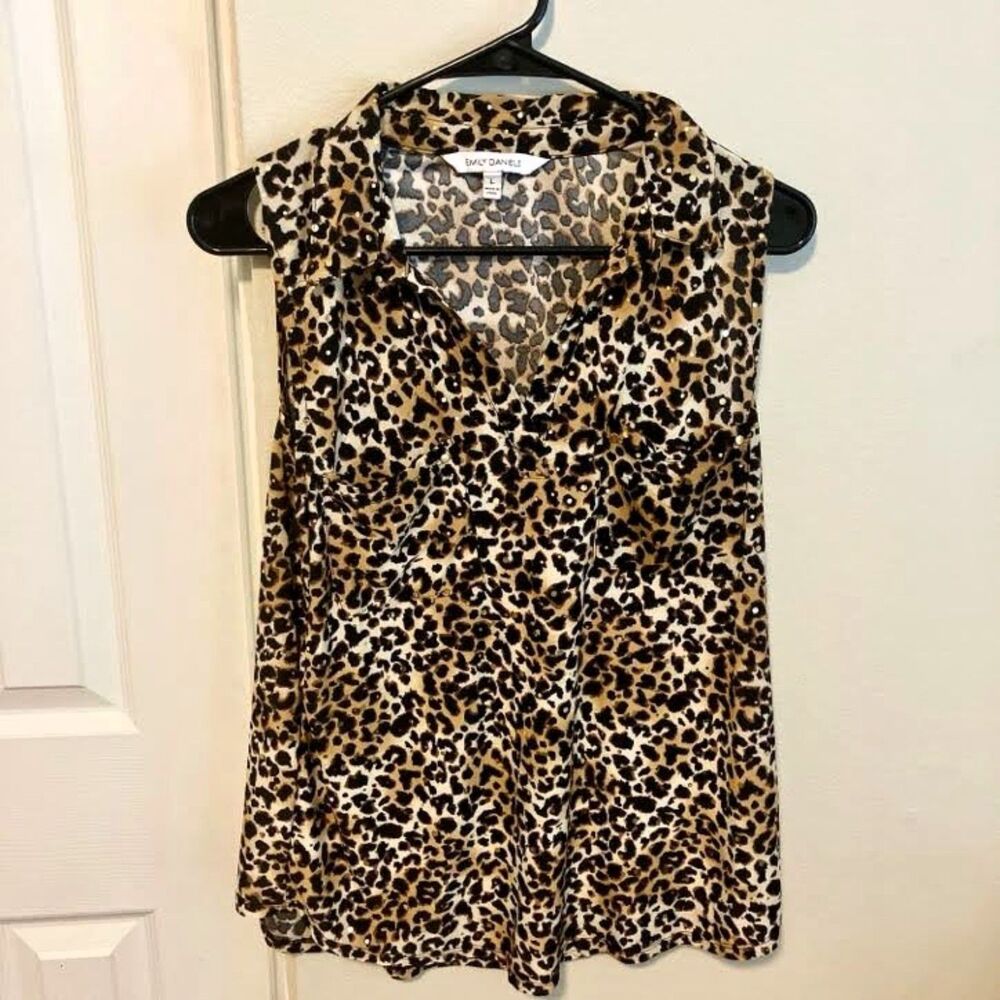 Emily Daniels Leopard Print Sleeveless Collared V-Neck Animal Print Y2K Chic L